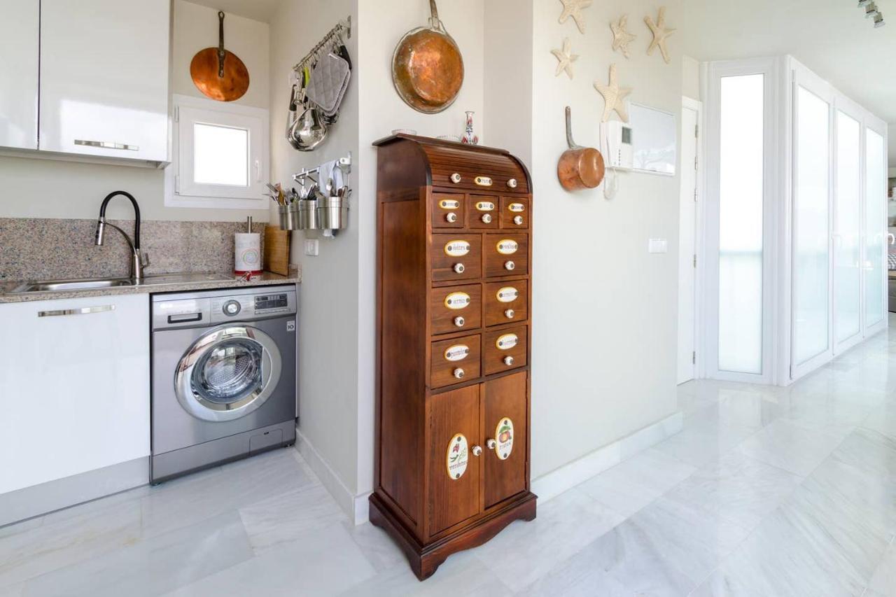 ***** Attic With Impressive Views And Jacuzzi * Cadiz