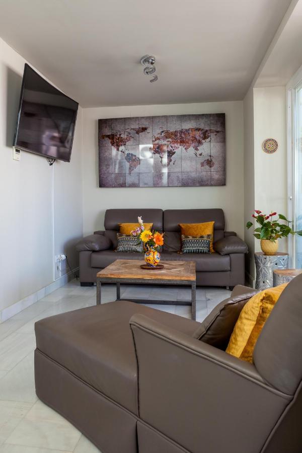 ***** Attic With Impressive Views And Jacuzzi Apartment